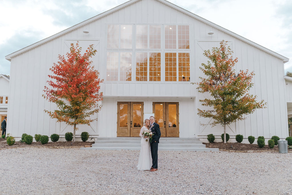 October Wedding at Grandeur House | Julia Stroud Photography | Kaitie Gill Weddings
