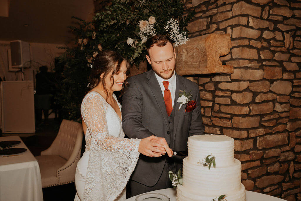 May Hot Springs Wedding | Breanna Kristine Photography