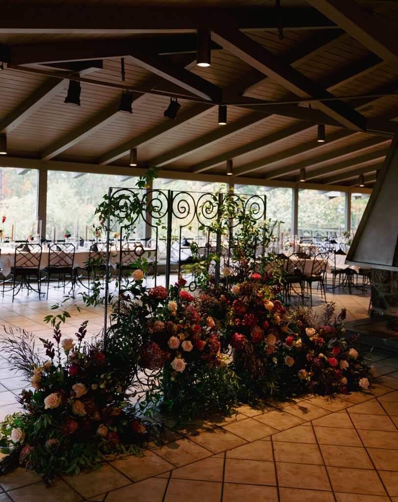 Tanarah Luxe Floral | Wedding at Red Apple Inn
